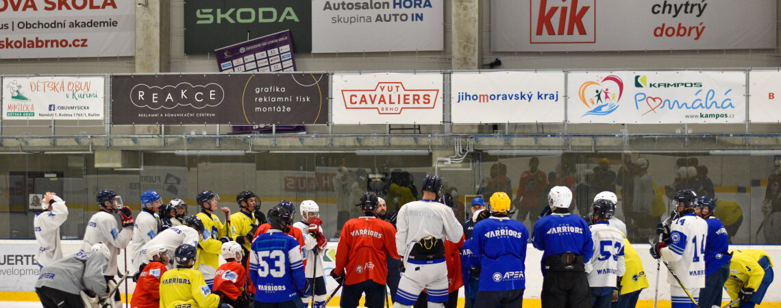 Junioři zpět na ledě!